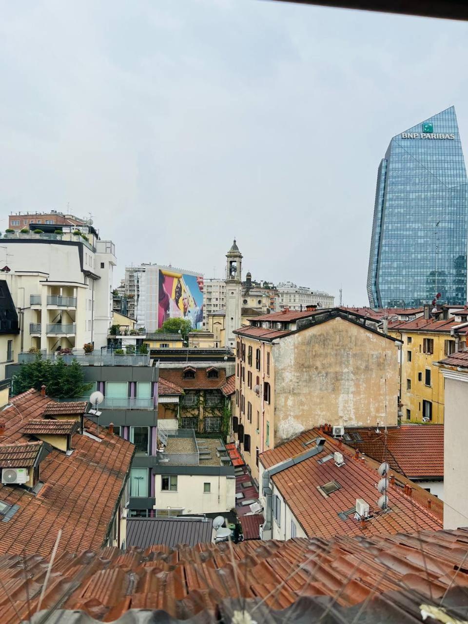 Sirtori Apartamento Milão Exterior foto